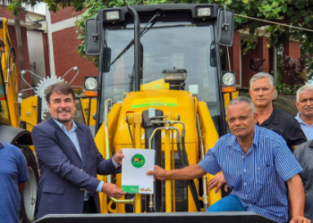 Nova máquina agrícola amplia apoio ao produtor rural em Quissamã