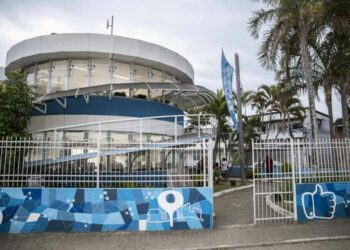 Centro Municipal de Inclusão Digital abre inscrições para cursos gratuitos de informática em Rio das Ostras. São 230 vagas com aulas presenciais.