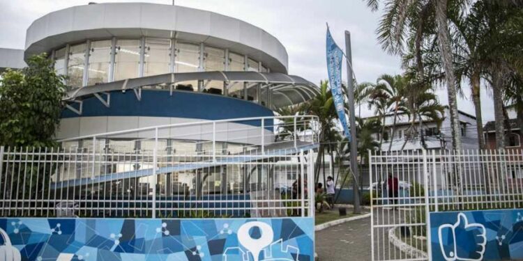 Centro Municipal de Inclusão Digital abre inscrições para cursos gratuitos de informática em Rio das Ostras. São 230 vagas com aulas presenciais.