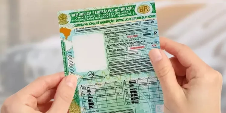 Projeto prevê suspensão de até 18 meses e cassação da CNH em caso de reincidência.
