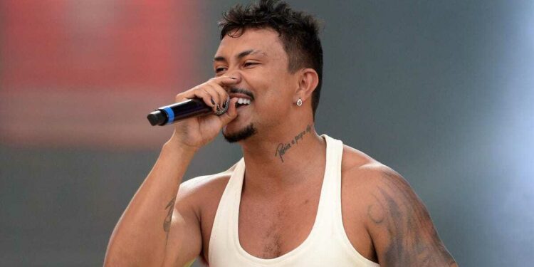 SESC Verão 2026 começa em Macaé com show de Xamã na Praia dos Cavaleiros. Programação inclui atrações culturais, música e lazer para moradores e turistas.