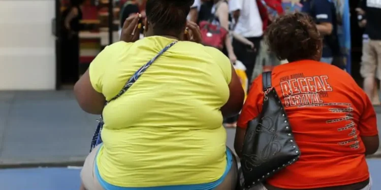 Obesidade não é falha moral, mas condição complexa e multifatorial.