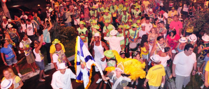 Angra dos Reis inicia o Carnaval 2026 com abertura do Barracão do Samba, eleição da realeza e programação cultural na Praia do Anil.