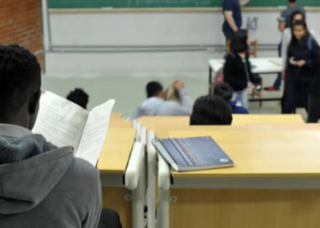 Lei que proíbe cotas raciais em universidades estaduais de Santa Catarina é alvo de ação judicial que pede a suspensão por inconstitucionalidade.