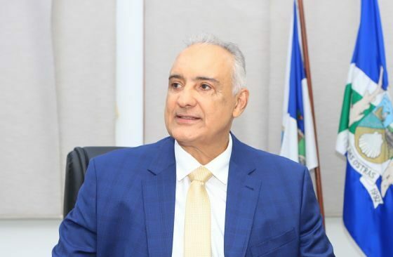 Carlos Augusto anuncia novos investimentos para Rio das Ostras em 2026 após balanço do primeiro ano de governo e reorganização financeira.