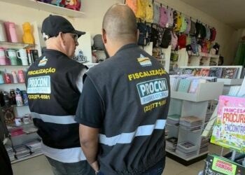 O Procon de Rio das Ostras lançou cartilha educativa para orientar consumidores sobre a compra de material escolar e coibir exigências abusivas das escolas.