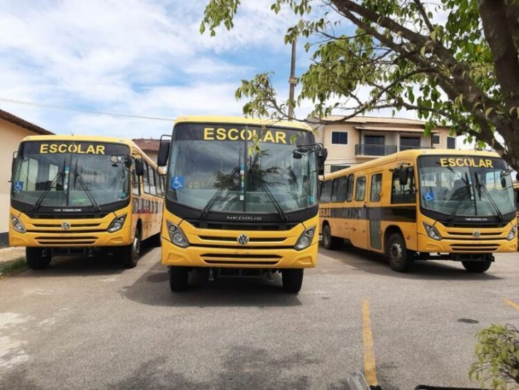 Rio das Ostras inicia a renovação do Transporte Escolar Adaptado gratuito para alunos com dificuldade de locomoção. Procedimento segue até 9 de janeiro na Secretaria de Educação.
