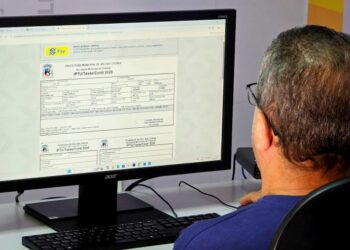 Contribuintes podem economizar pagando IPTU em cota única no início do ano.