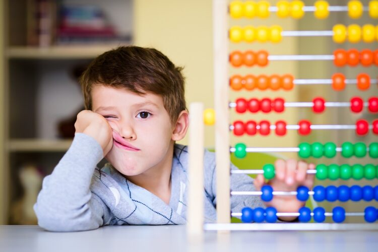 Cada vez mais pessoas descobrem o TDAH na fase adulta. Saiba por que os diagnósticos aumentaram e o que mudou na medicina.