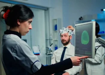 Estímulos elétricos no cérebro já tratam doenças neurológicas e levantam dúvidas sobre melhora cognitiva.