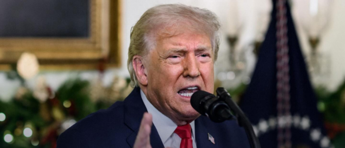 Trump publica vídeo racista envolvendo Barack e Michelle Obama em rede social e reforça teorias de fraude eleitoral de 2020, gerando críticas nos EUA e repercussão internacional.