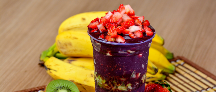 Consumo de açaí cresce no verão em Macaé, impulsionado pelo turismo, calor intenso e busca por refeições leves e nutritivas.