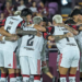 Flamengo estreia com derrota na Recopa Sul-Americana após atuação abaixo do esperado e terá que reverter o placar na partida de volta.