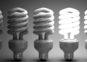 Janeiro mantém IPCA em 0,33%, com energia elétrica em queda (-2,73%) e gasolina em alta (2,06%). Transportes e Comunicação apresentam maiores impactos positivos.