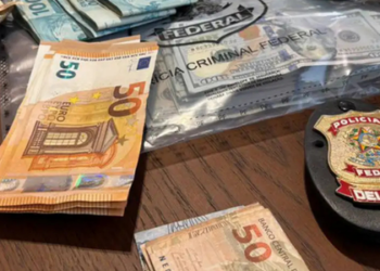 Operação da Polícia Federal mira esquema de desvio de recursos públicos em cinco estados.