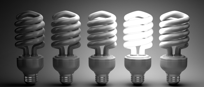 Janeiro mantém IPCA em 0,33%, com energia elétrica em queda (-2,73%) e gasolina em alta (2,06%). Transportes e Comunicação apresentam maiores impactos positivos.