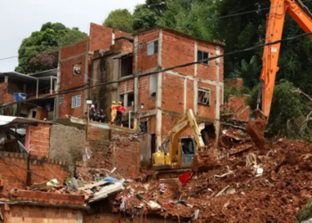 Tragédia em MG: 65 mortes confirmadas e quatro pessoas ainda desaparecidas.