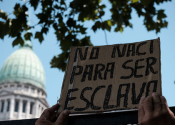 Governo argentino anuncia ações legais após protestos violentos no Congresso
