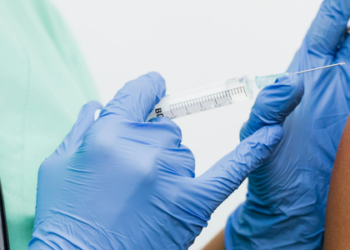 Tecnologia de mRNA impulsiona nova geração de vacinas contra o câncer na Rússia