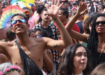 Hidratação é principal aliada para evitar emergências médicas no carnaval