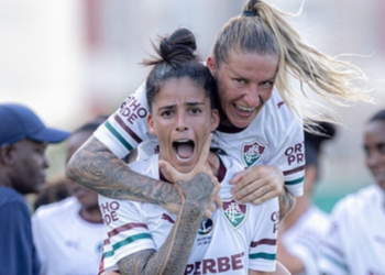 Fluminense derrota o Vitória por 1 a 0 com gol nos acréscimos na abertura do Brasileirão Feminino. Rodada também teve vitórias de Flamengo, Palmeiras e Corinthians.