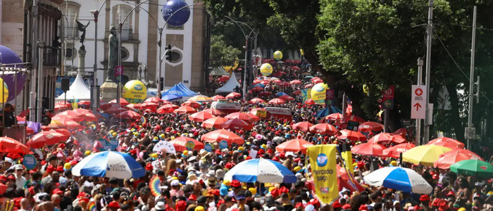 Carnaval do Rio tem centenas de detenções, apreensão de materiais perigosos e registros de violência.