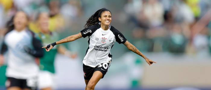 Palmeiras bate o Corinthians nos pênaltis, vence a Supercopa Feminina 2026 e fatura R$ 1 milhão. Kathe Tapia foi decisiva na final disputada na Arena Barueri.