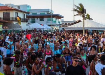 Carnaval descentralizado leva folia a seis bairros e movimenta Cabo Frio até terça (17)