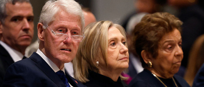 Hillary Clinton pede cautela na interpretação dos arquivos de Epstein e defende transparência total. Bill Clinton vai depor ao Congresso dos EUA.