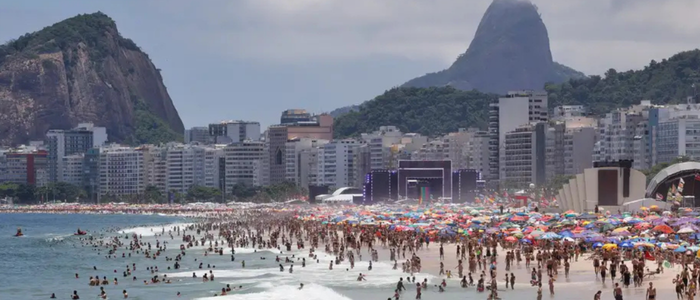 Mais de mil banhistas são resgatados nas praias do Rio durante o carnaval