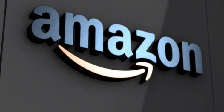 Processo nos EUA acusa Amazon de elevar secretamente preços de anúncios patrocinados e busca bilhões de dólares em indenizações.