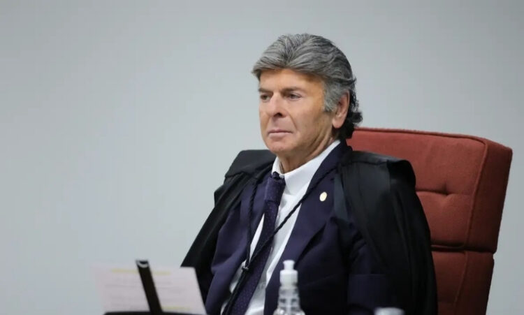 Pneumonia dupla afeta os dois pulmões e pode ser grave. Veja sintomas, tratamento e prevenção.