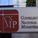 Supremo julga decisão que pode limitar pagamentos extras a servidores e fechar brechas para salários acima do teto constitucional.