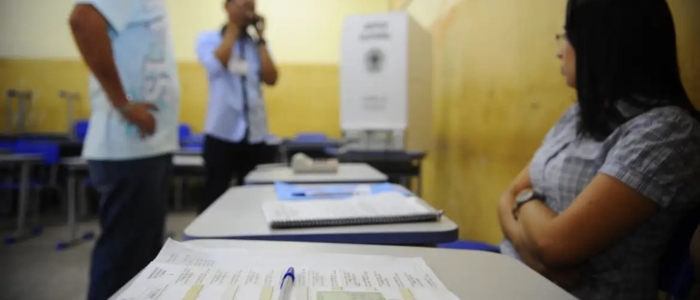 Mesários são essenciais para o funcionamento das eleições. Veja quem pode se voluntariar, como se inscrever e quais são os benefícios em 2026.