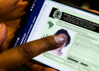 Pedidos de CNH em janeiro de 2026 disparam para 1,7 milhão com novas regras que simplificam emissão, reduzem custos e ampliam cursos práticos e teóricos em todo o Brasil.