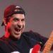 Durval Lelys se apresenta gratuitamente em Macaé com trio elétrico neste domingo (22).