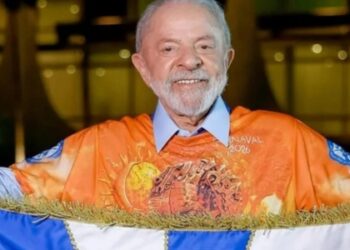 TRF-2 mantém autorização para desfile que homenageia Lula na Sapucaí após negar recurso apresentado por ex-assessora parlamentar.