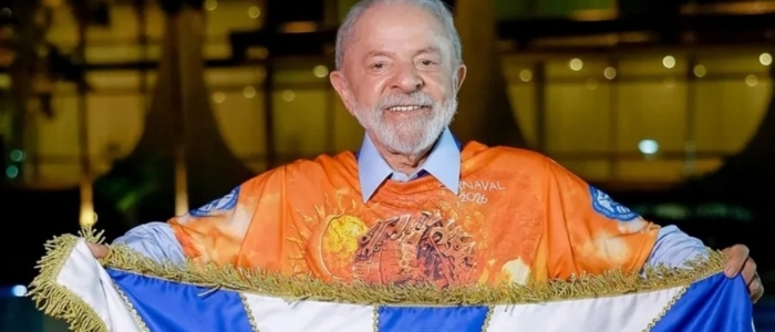 TRF-2 mantém autorização para desfile que homenageia Lula na Sapucaí após negar recurso apresentado por ex-assessora parlamentar.