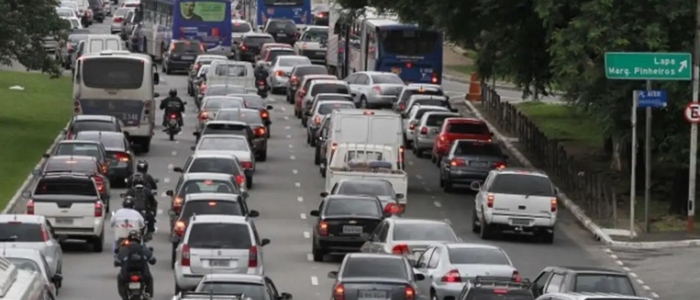 IPVA 2026 vence nesta semana para veículos com placas finais 8 e 9 no Rio de Janeiro. Pagamento pode ser feito via Pix ou código de barras.