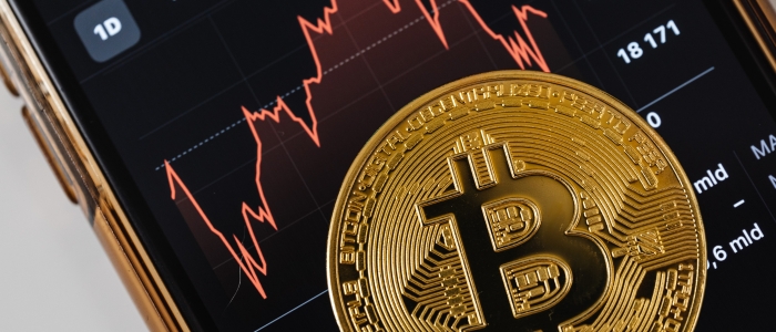 Bitcoin despenca, atinge US$ 60 mil e acelera crise que já eliminou US$ 2 trilhões do setor.