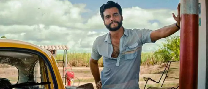 Resenha de Agente Secreto destaca atuação intensa de Wagner Moura em thriller nacional com suspense e crítica política.