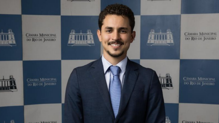 Tribunal de Justiça do Rio libera vereador Salvino Oliveira preso em operação contra o crime organizado após considerar fracos os indícios apresentados.