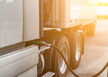 Alta do petróleo leva governo a reduzir tributos sobre diesel