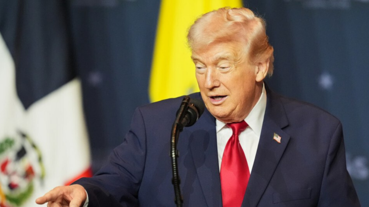 Donald Trump afirmou que líderes da América Latina estão em risco devido aos cartéis e sugeriu apoio militar dos EUA no combate ao crime organizado.