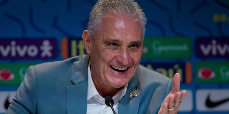Tite é demitido do Cruzeiro após empate com o Vasco pela sexta rodada do Brasileirão. Clube ocupa a vice-lanterna.
