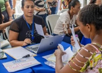 CRAS em Movimento leva serviços gratuitos e atende moradores em Cabo Frio.