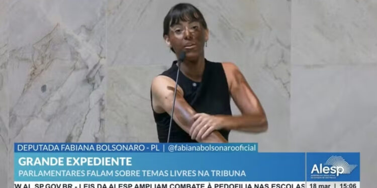 Deputada que fez blackface na Alesp declarou-se parda ao TSE nas eleições de 2022.
