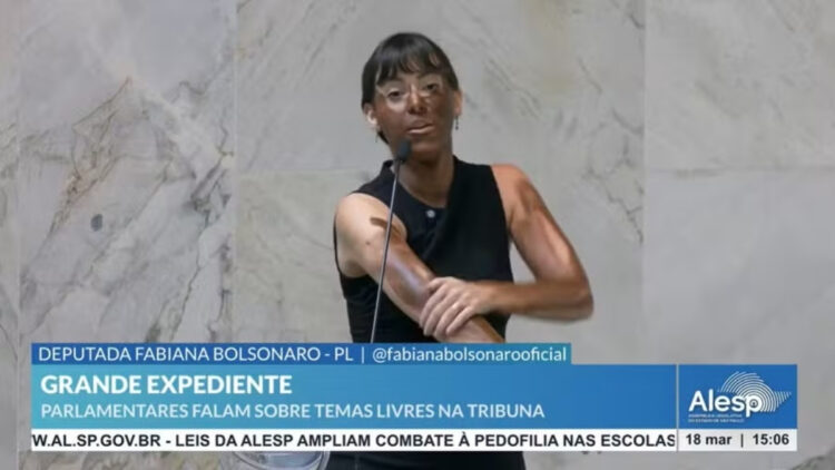 Deputada que fez blackface na Alesp declarou-se parda ao TSE nas eleições de 2022.