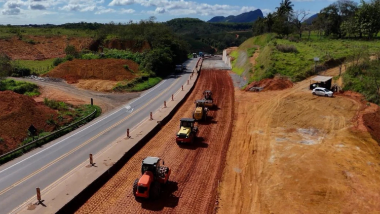 BR-101 no Rio de Janeiro terá duplicação, multivias e melhorias que prometem reduzir acidentes e impulsionar o desenvolvimento regional.