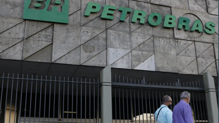 Petrobras poderá aplicar desconto de R$ 0,32 no diesel com programa federal.